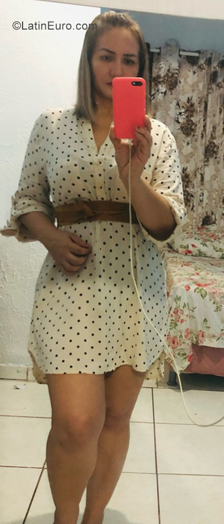 Date this passionate Brazil girl Iza from Manaus BR11320