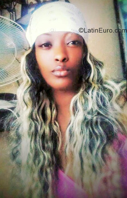 Date this sultry Cuba girl Sucel from Cienfuegos CU760