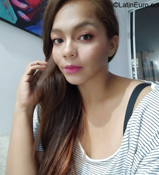 Date this hard body Colombia girl Andrea from Cali CO29614