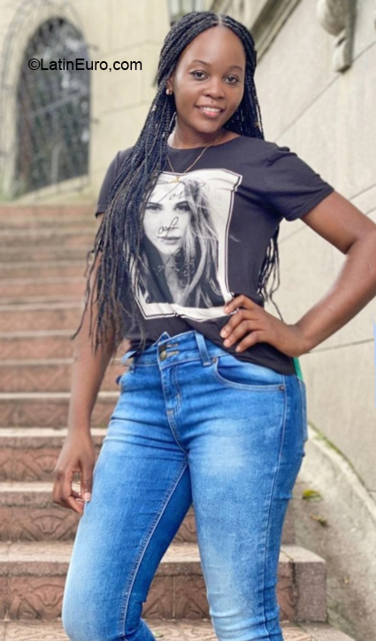 Date this gorgeous Colombia girl Julieth from Medellín CO29656