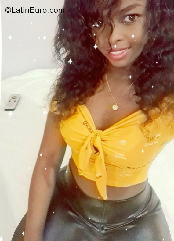 Date this gorgeous Chile girl Monica from Santiago CL253