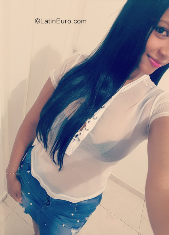 Date this charming Colombia girl Miriam Tabares from Barranquilla CO29751