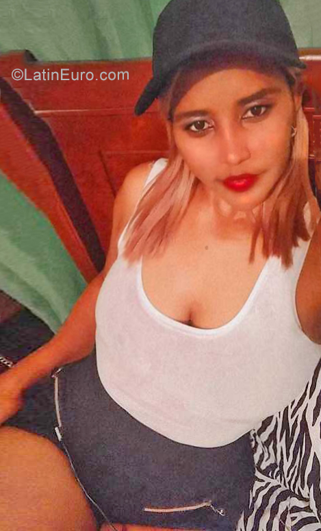 Date this delightful Dominican Republic girl Glenys from Santo Domingo DO56995
