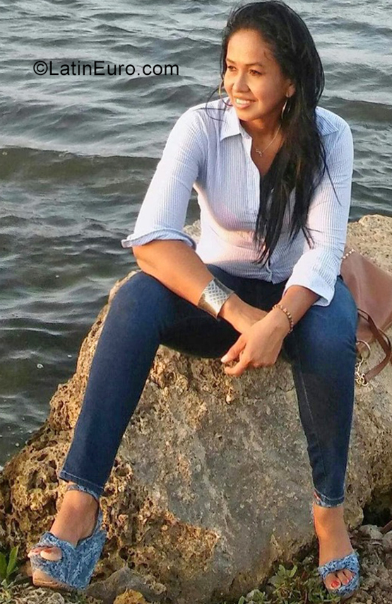 Date this exotic Colombia girl Everlidis from Cartagena CO29763