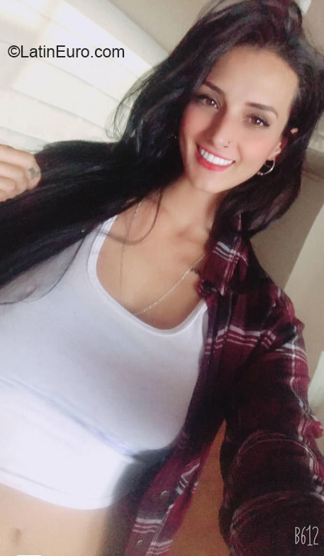 Date this young Colombia girl Angel. from Bogota CO29796