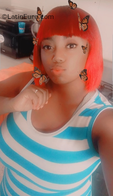 Date this delightful Dominican Republic girl Maria from La Vega DO39658