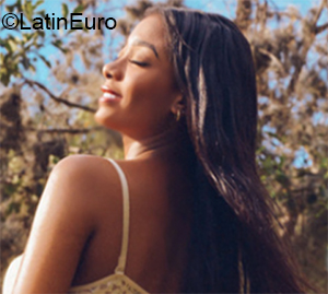 Date this stunning Colombia girl Yaquelin from Cali CO29953