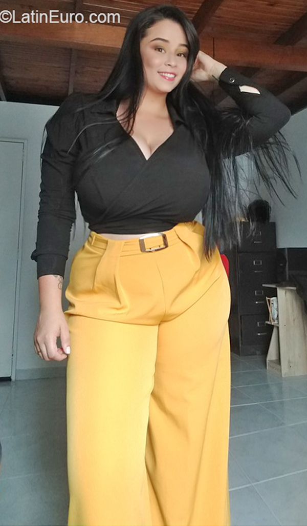 Date this stunning Colombia girl Alejandra from Medellin CO33405