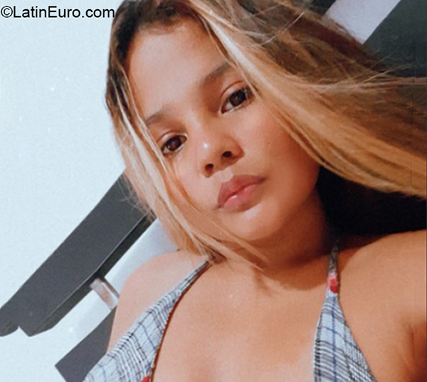 Date this tall Colombia girl Brenda from Cartagena CO29985