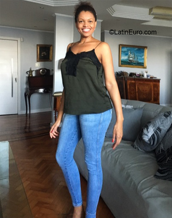 Date this pretty Brazil girl Neusa from Vitoria BR11359