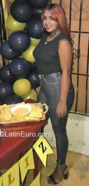 Date this lovely Dominican Republic girl Yaineri from Santo Domingo DO39731