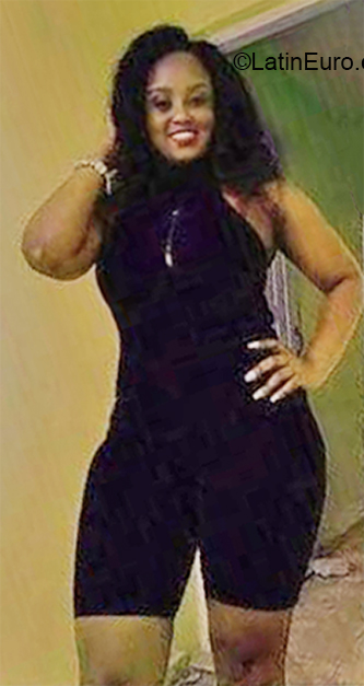 Date this cute Dominican Republic girl Karen from San Pedro De Macoris DO39735