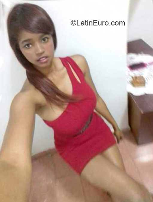 Date this exotic Spain girl Jenifer from Las Palmas ES620