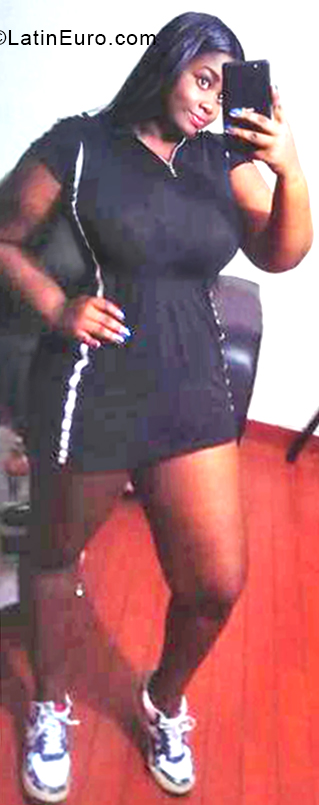 Date this voluptuous Colombia girl Danna from Cali CO30797