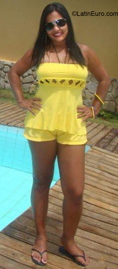 Date this sultry Brazil girl Mariana from Bezerros BR11383