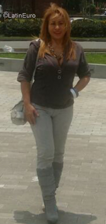 Date this lovely Colombia girl Emita from Medellin CO30784