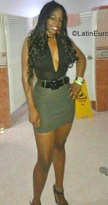 Date this hard body Colombia girl Johanna from Cali CO30362