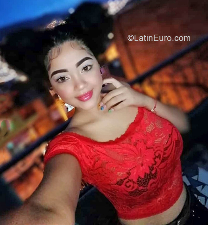 Date this hard body Colombia girl Zaibeht from Medellin CO30365