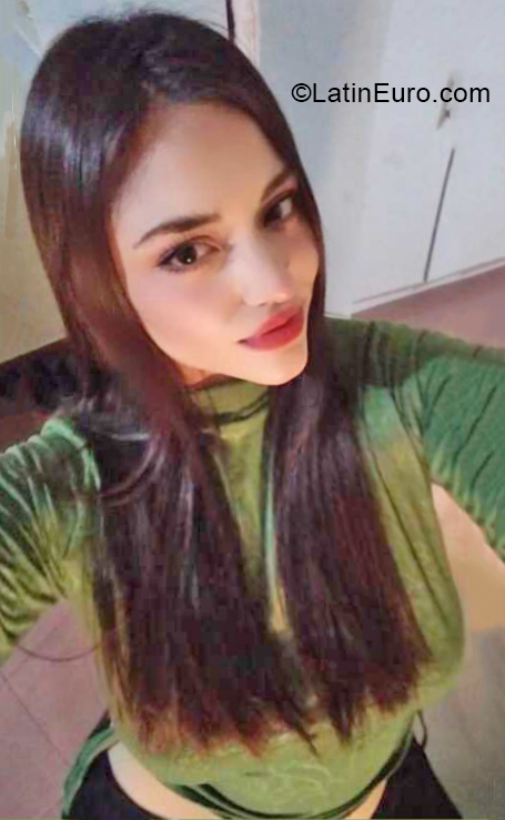 Date this athletic Argentina girl Yanina from La Rioja AR860