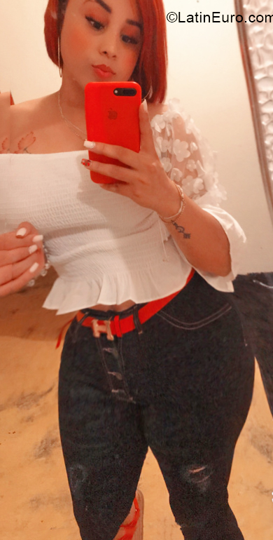 Date this voluptuous Dominican Republic girl Scarlett from Santo Domingo DO39930