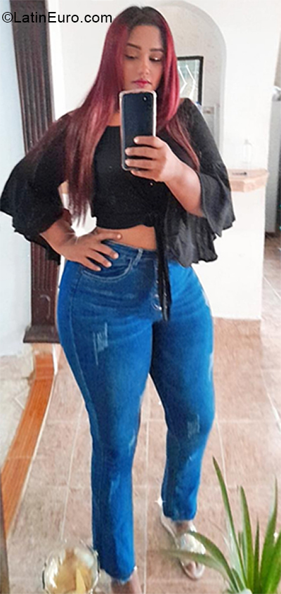 Date this good-looking Colombia girl Eveing from Cartagena CO30457