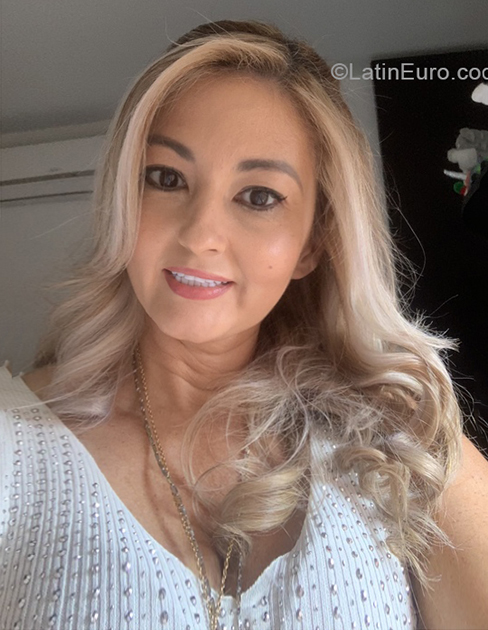Date this sultry Colombia girl Maria del pilar from Cali CO30473