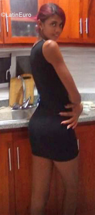 Date this stunning Dominican Republic girl Ana from Santo Domingo DO39972