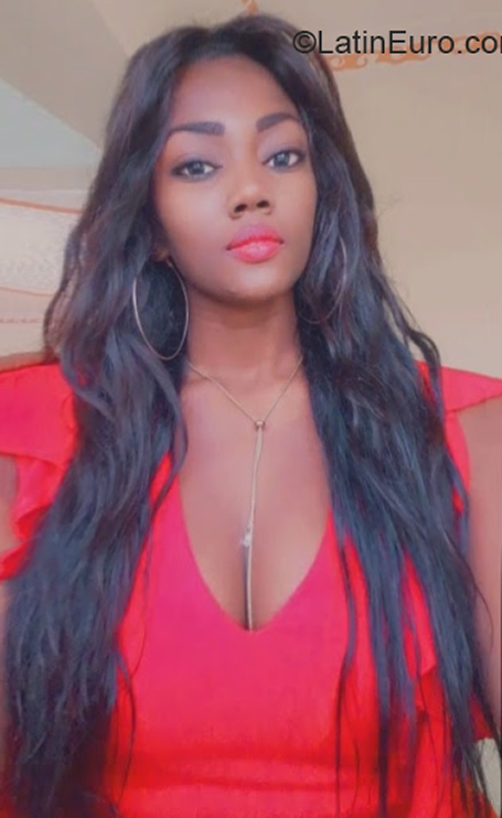 Date this attractive Dominican Republic girl Yasauri from La Romana DO39984