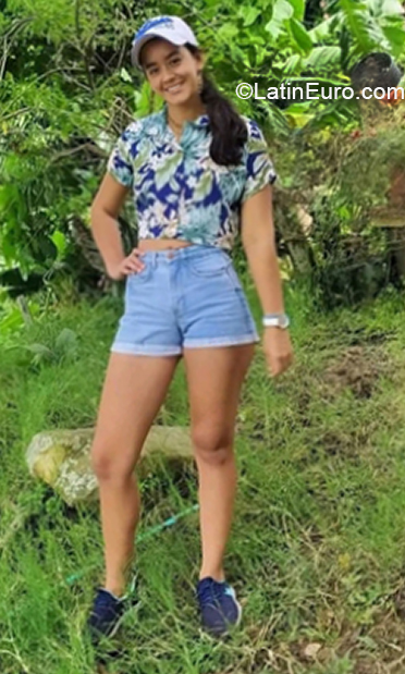 Date this attractive Colombia girl SOL from Bogota CO30539