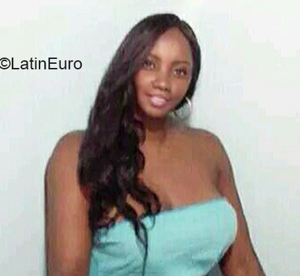 Date this nice looking Colombia girl Fay from Cali CO30577
