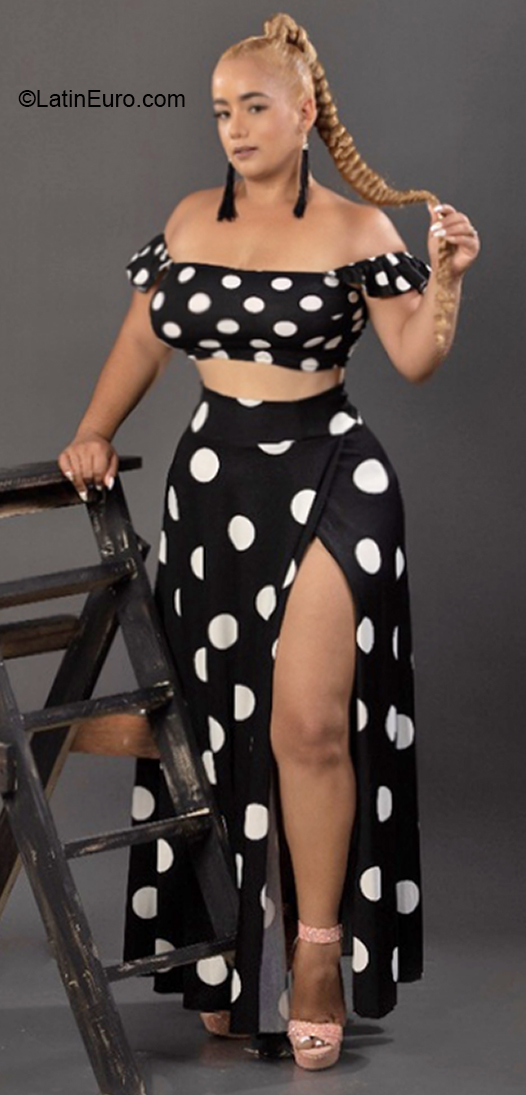 Date this happy Dominican Republic girl Massiel from Puerto Plata DO40022