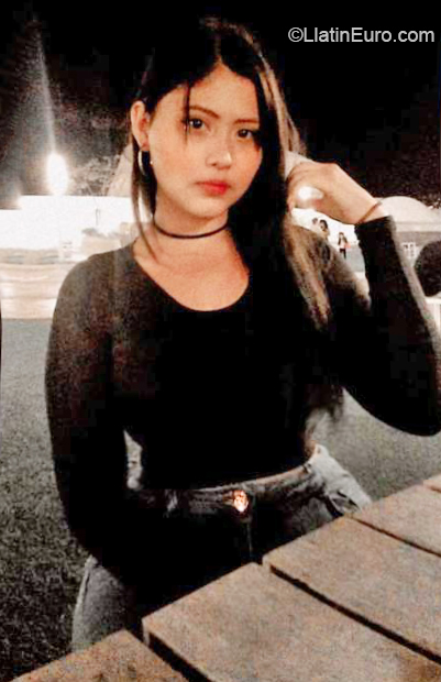 Date this attractive Costa Rica girl Ana Carolina from San Jose CR475