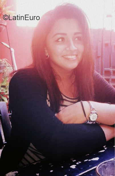 Date this sultry Nicaragua girl Anyoleth from Managua NI289