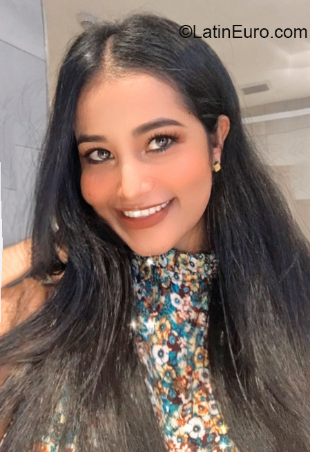 Date this athletic Guatemala girl Vilma from Tegucigalpa GA23