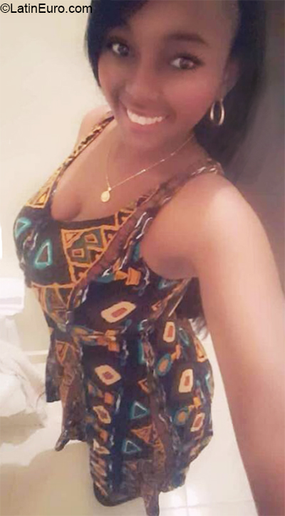 Date this passionate Dominican Republic girl Maria from Higuey DO40115