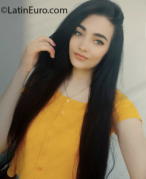 Date this sensual Ukraine girl Olga from Kirovograd UA93