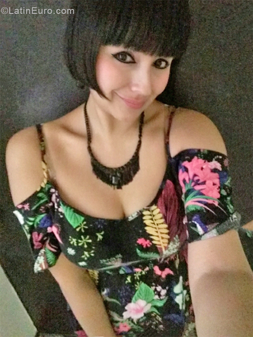 Date this georgeous Argentina girl Pim from Buenos Aires AR784