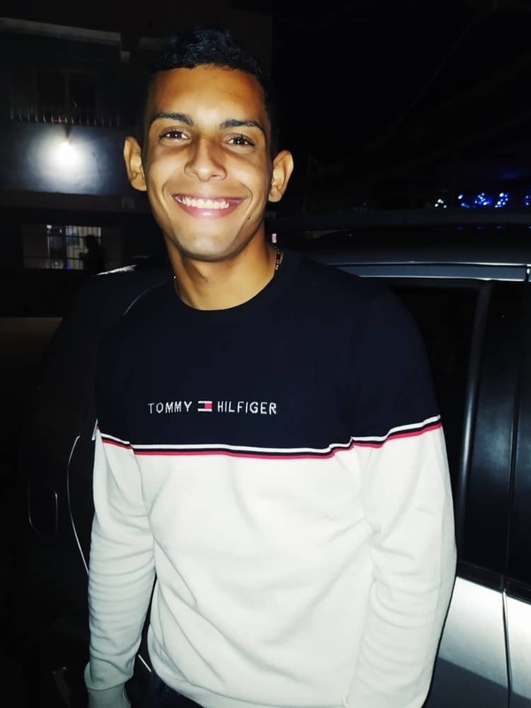 Date this tall Venezuela man Maikel from Caracas VE4037