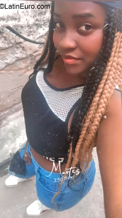 Date this fun Cuba girl Dora from La Habana CU789