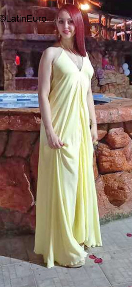 Date this foxy Colombia girl Joha from Cali CO31421