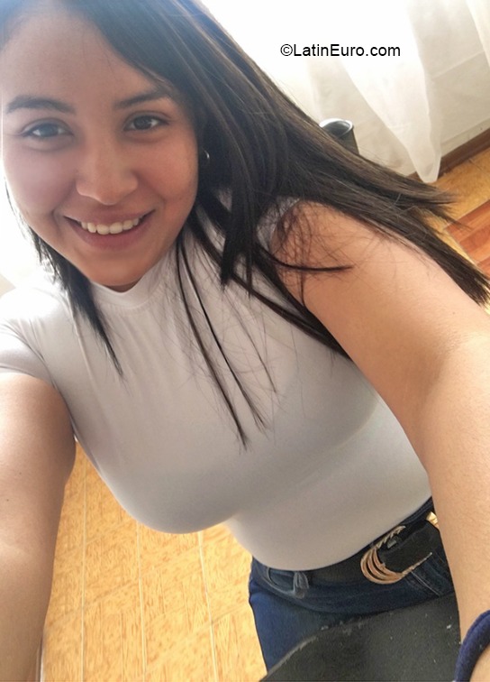 Date this tall Venezuela girl Roxana Marin from Zulia VE4057