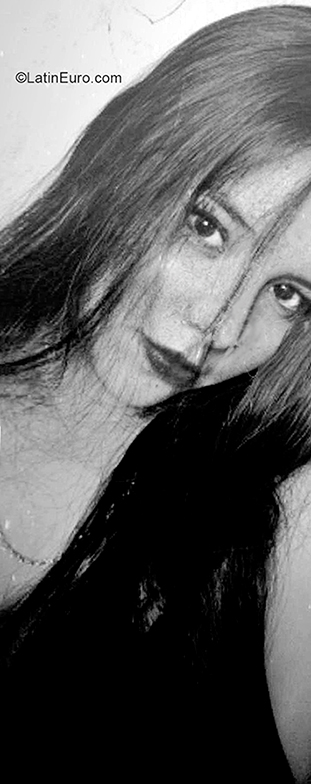 Date this lovely Ecuador girl Rebeka from Manta EC857