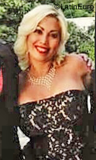 Date this beautiful Venezuela girl Meraury from Caracas VE4058