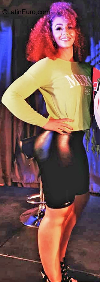 Date this charming Colombia girl Maria from Bogota CO33809