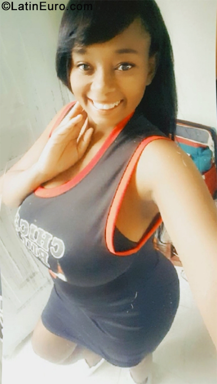 Date this young Dominican Republic girl Elisa from Higuey DO40272