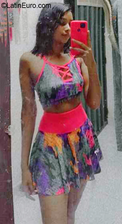 Date this beautiful Colombia girl Camila from Yondo CO30940