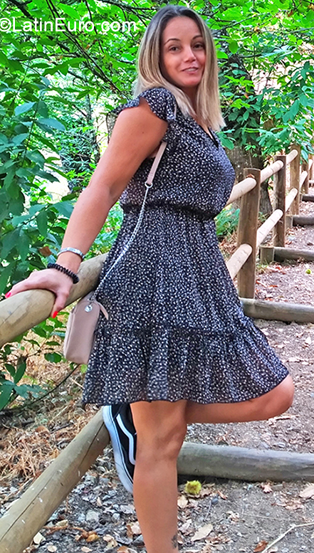 Date this delightful Portugal girl Cristiane from Lisbon PT98