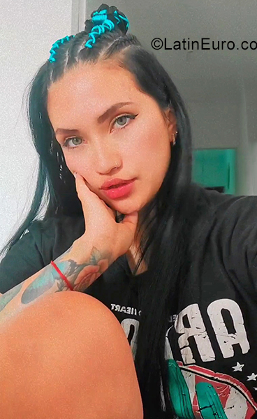 Date this foxy Brazil girl Clara from Sao Paulo BR11552