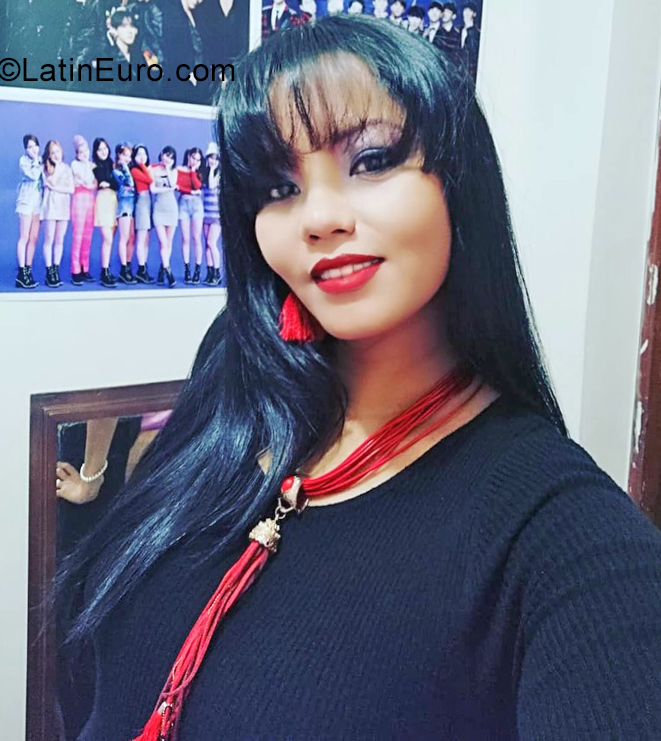 Date this hard body Colombia girl BELA from Bucaramanga CO31107