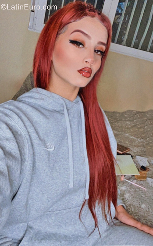 Date this tall Spain girl Macarena from Madrid ES669